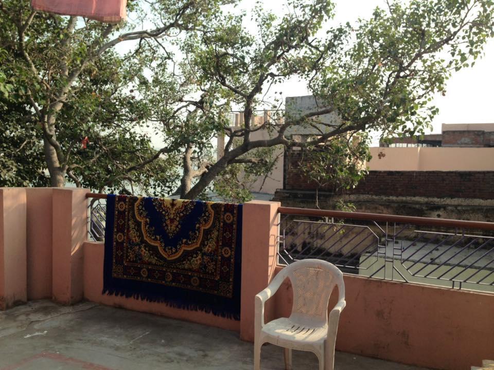 فاراناسي Paradise Inn Guest House المظهر الخارجي الصورة