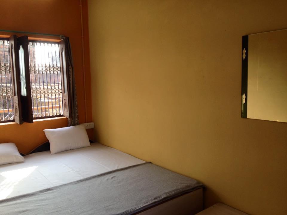 فاراناسي Paradise Inn Guest House الغرفة الصورة
