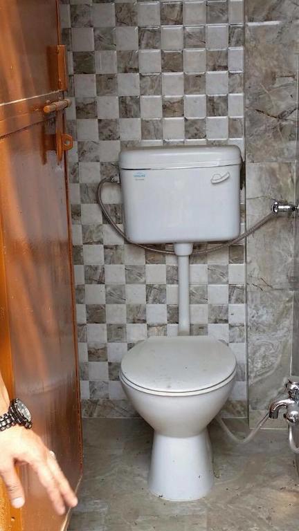فاراناسي Paradise Inn Guest House المظهر الخارجي الصورة