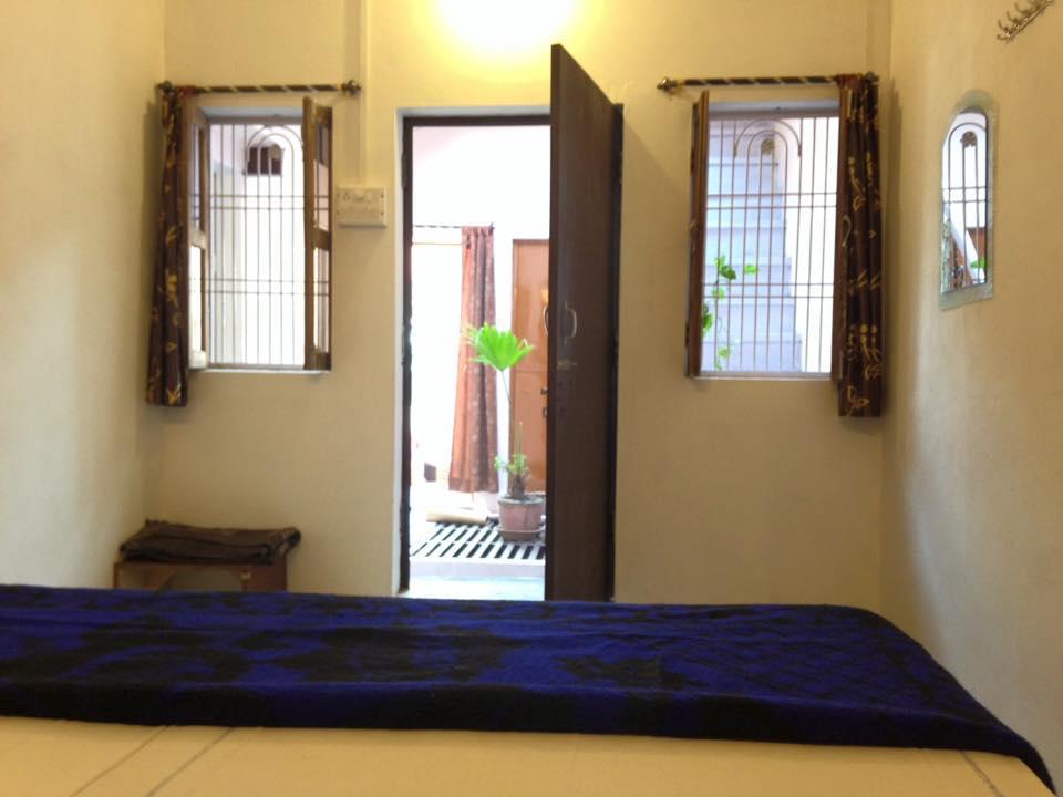 فاراناسي Paradise Inn Guest House المظهر الخارجي الصورة
