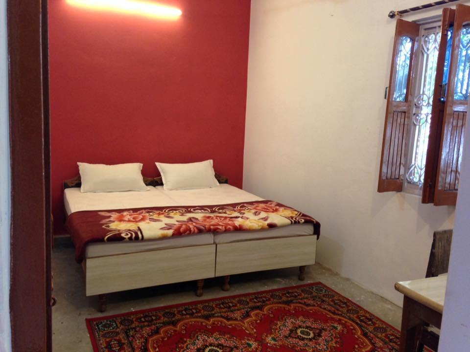 فاراناسي Paradise Inn Guest House المظهر الخارجي الصورة